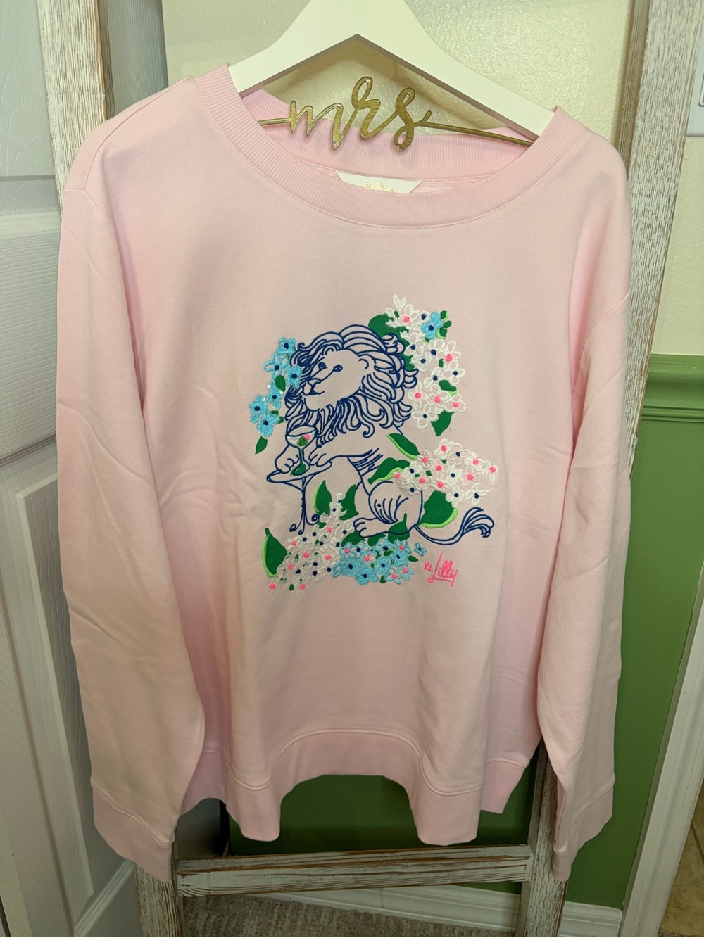 🦁 Lilly Pulitzer Lydia Lion Ballad Sweatshirt NWT XL